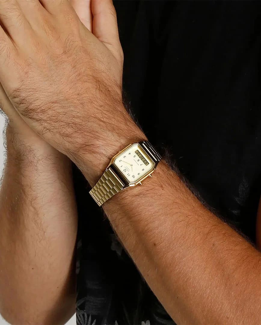 Reloj CASIO Retro AQ-230GA-9B Resina/Cromado Juvenil Dorado4