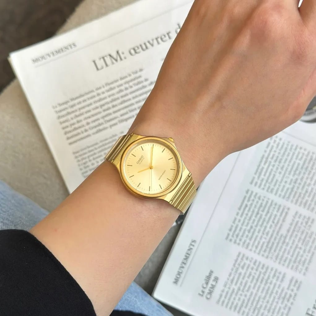 Reloj CASIO Regular MQ-24G-9E Resina/Acero Unisex Dorado2