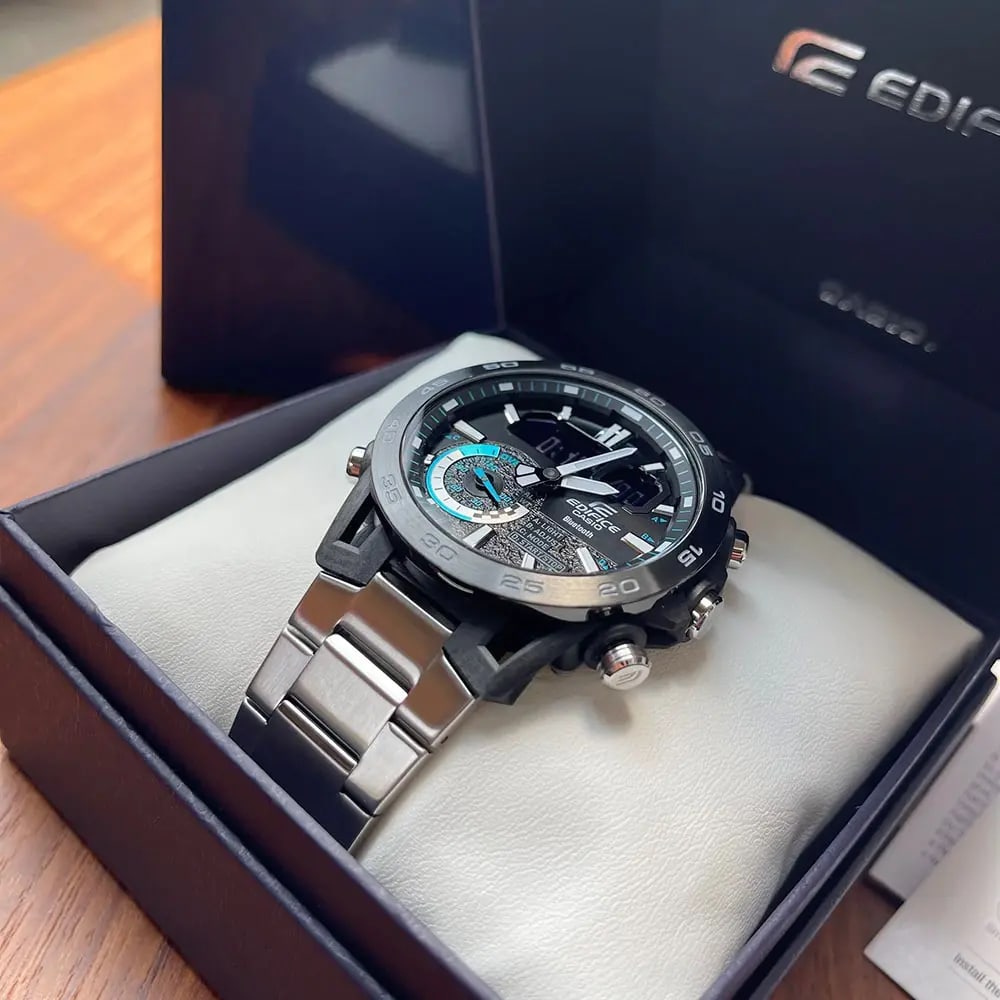 Reloj EDIFICE ECB-40DB-1A Acero Hombre Negro/Plateado4