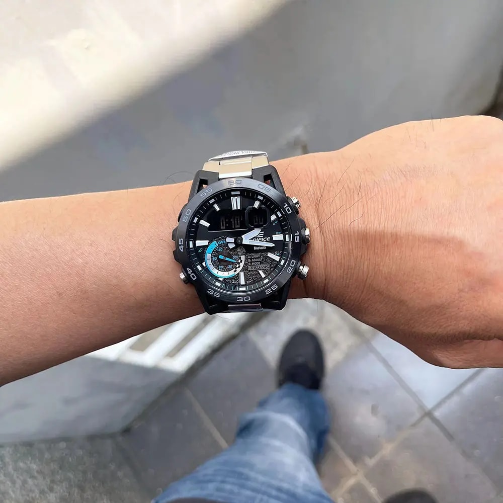 Reloj EDIFICE ECB-40DB-1A Acero Hombre Negro/Plateado3