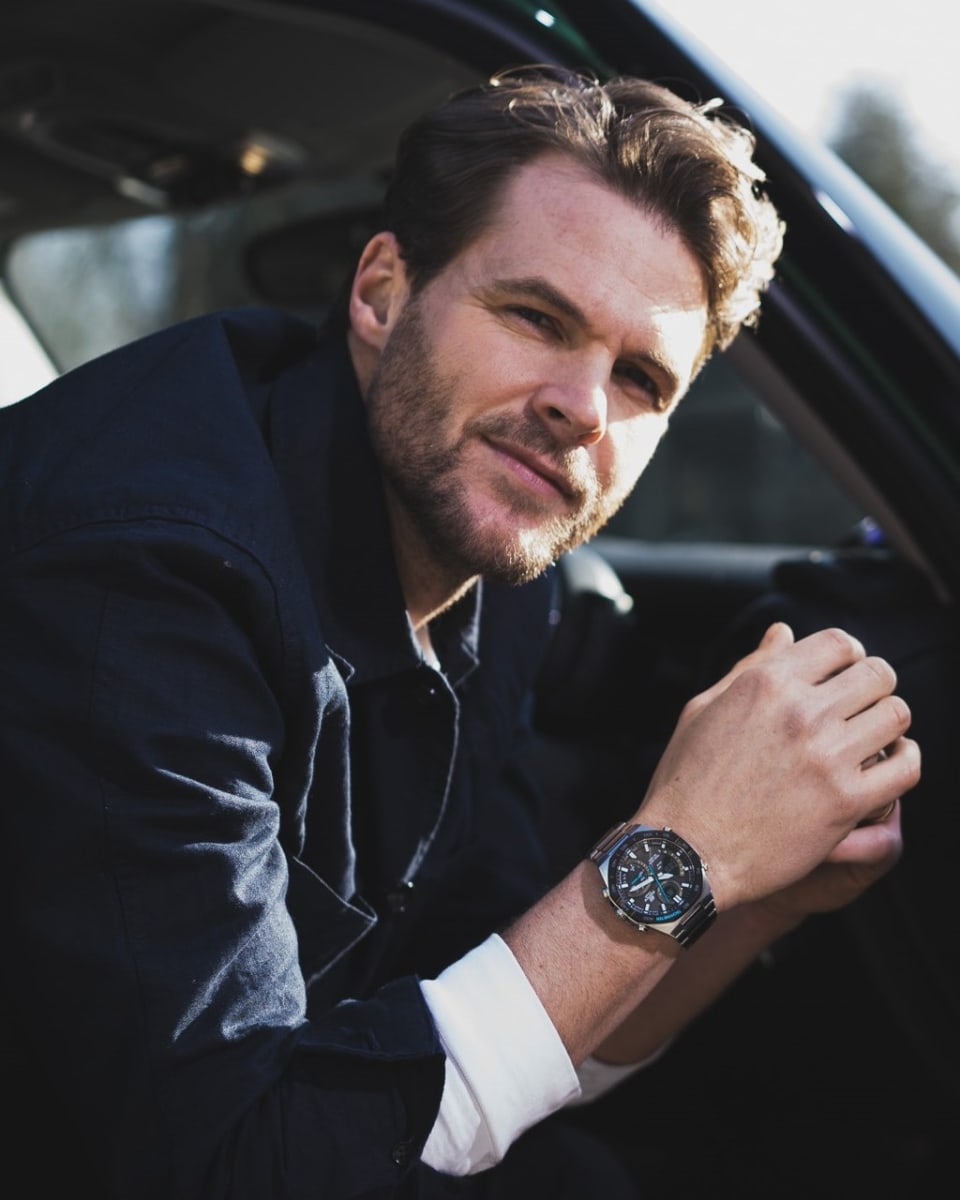 Reloj EDIFICE ECB-950DB-1A Acero Hombre Plateado2