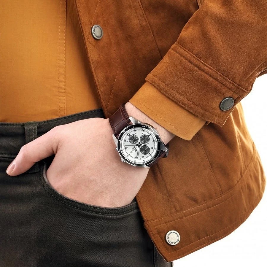 Reloj EDIFICE EFR-526L-7A Acero Hombre Plateado/Cuero Marrón2