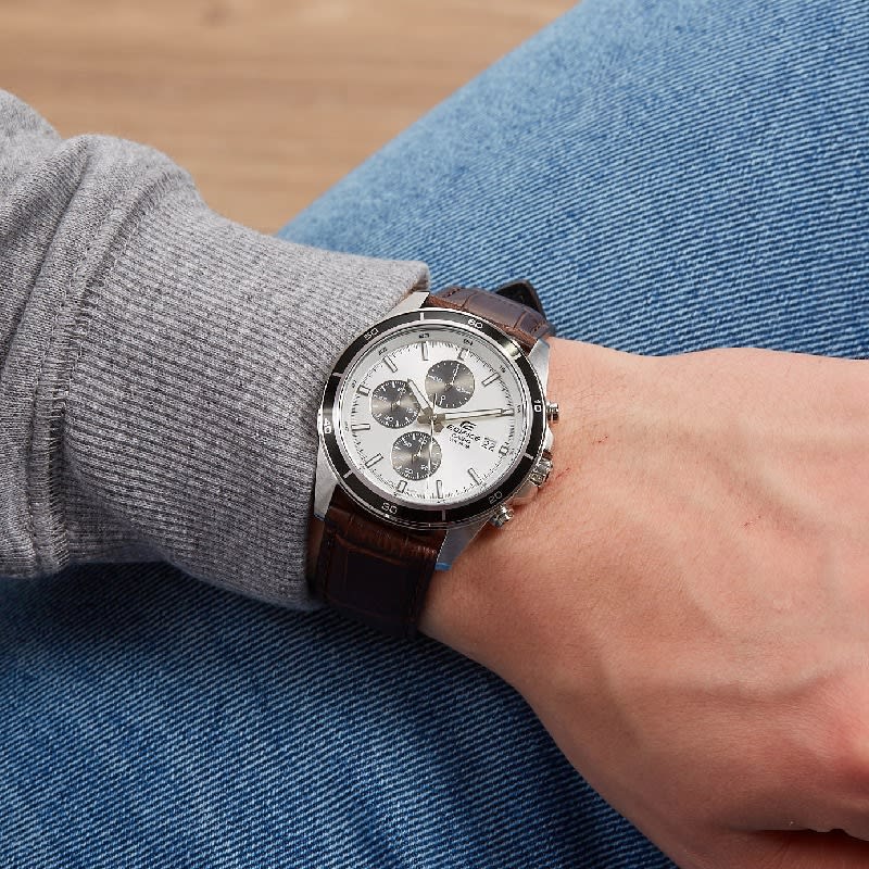 Reloj EDIFICE EFR-526L-7A Acero Hombre Plateado/Cuero Marrón3
