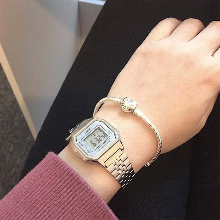 Reloj CASIO Retro LA680WA-7 Acero Mujer Plateado5