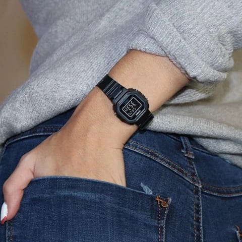 Reloj CASIO Regular LA-20WH-1B Resina Juvenil Negro2