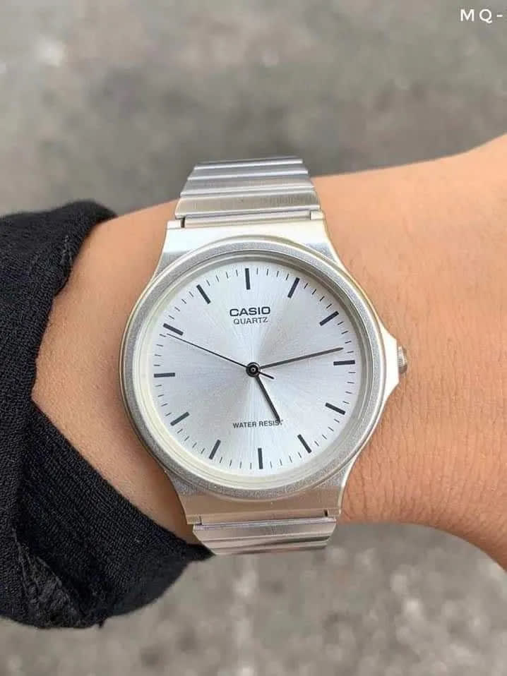Reloj CASIO Regular MQ-24D-7E Resina/Acero Unisex Plateado3