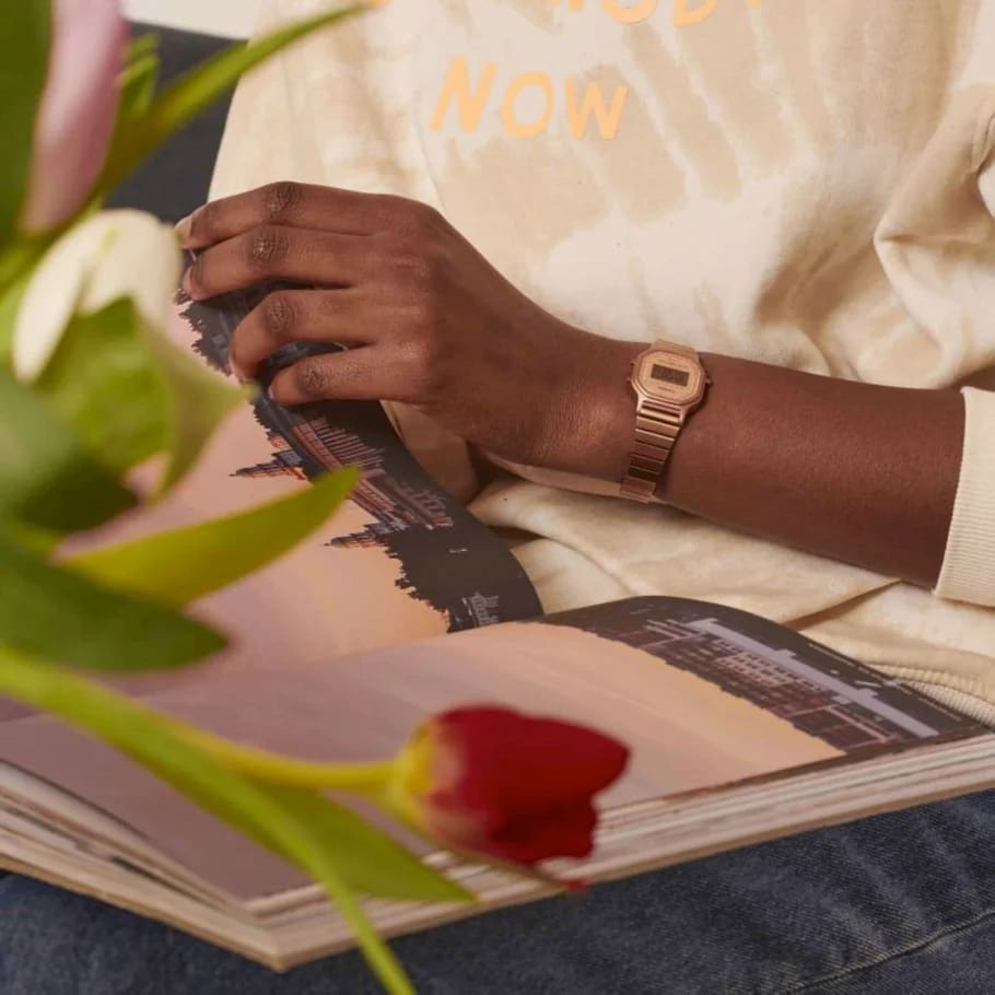 Reloj CASIO Retro LA-11WR-5A Resina Juvenil Oro Rosa5