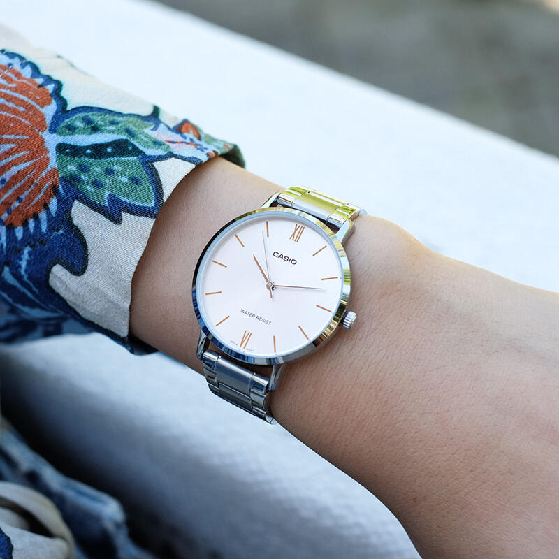 Reloj CASIO Regular LTP-VT01D-7B Acero Mujer Plateado2