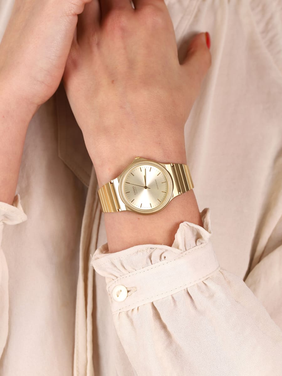 Reloj CASIO Regular MQ-24G-9E Resina/Acero Unisex Dorado3