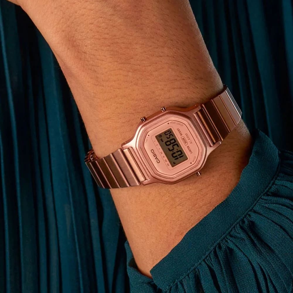 Reloj CASIO Retro LA-11WR-5A Resina Juvenil Oro Rosa4