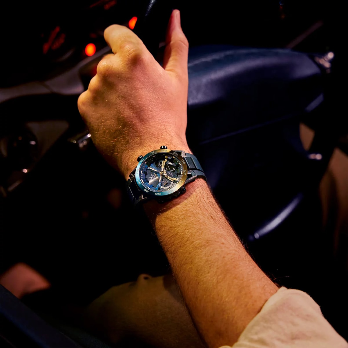 Reloj EDIFICE ECB-2000NP-1A Carbono/Acero Hombre Negro4