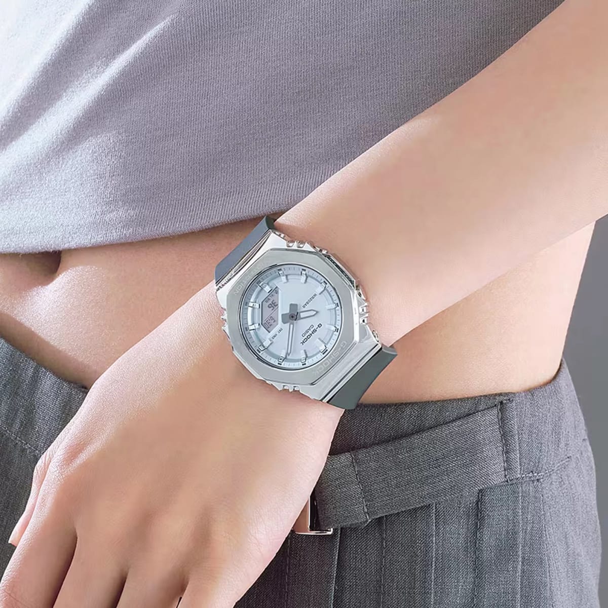 Reloj G-SHOCK GM-S2110-2A Resina/Acero Mujer Plateado3