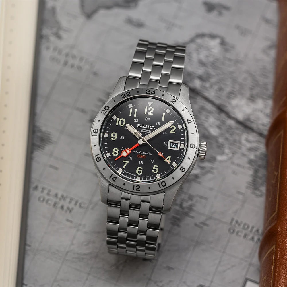 Reloj SEIKO 5 Sports GMT Field Style SSK023K1 Automático Acero Hombre Plateado4