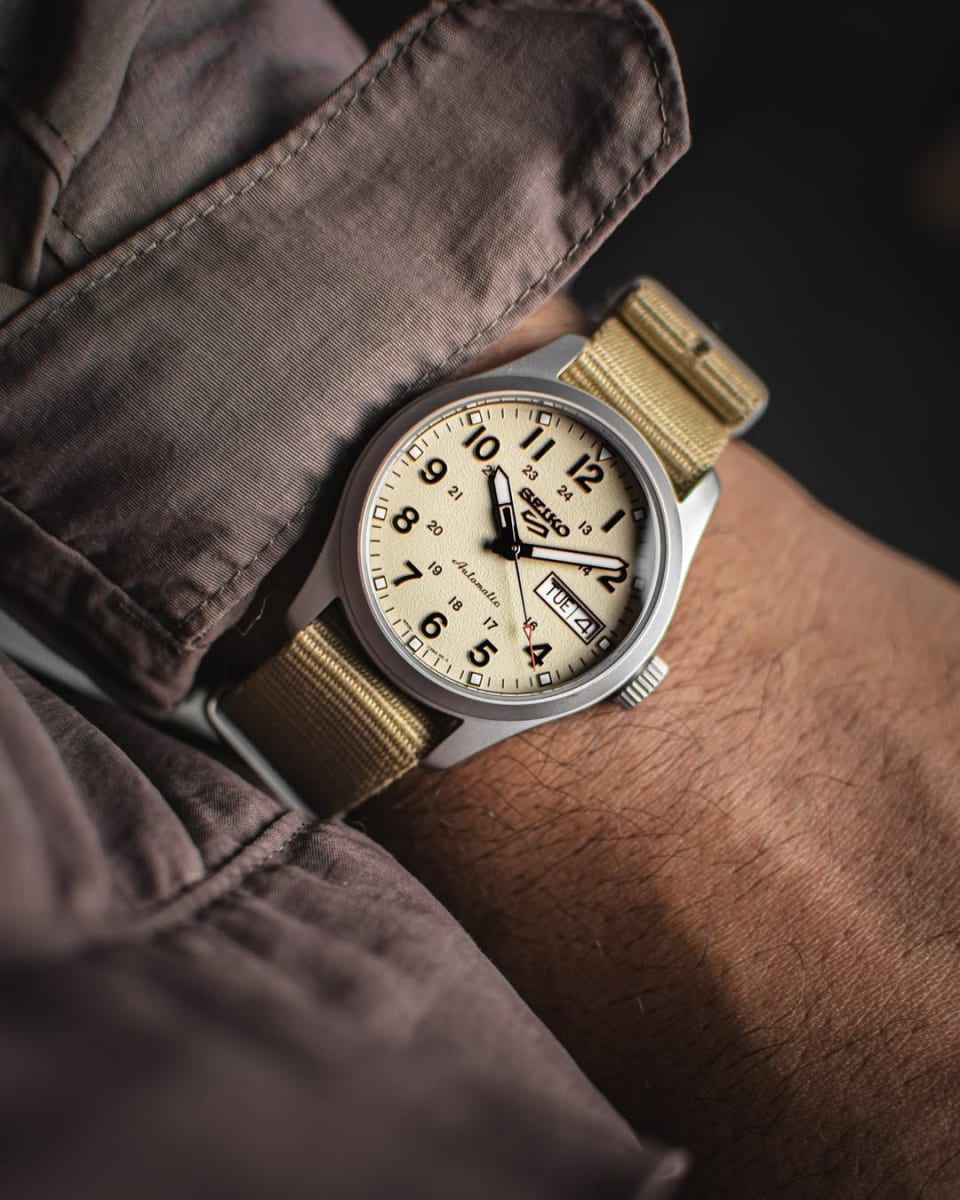 Reloj SEIKO 5 Sports SRPJ83K1 Automático Nailon Hombre Plateado3