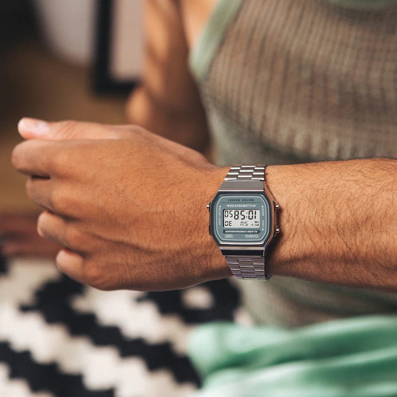 Reloj CASIO Retro A168WA-3A Resina/Cromado Unisex Plateado4