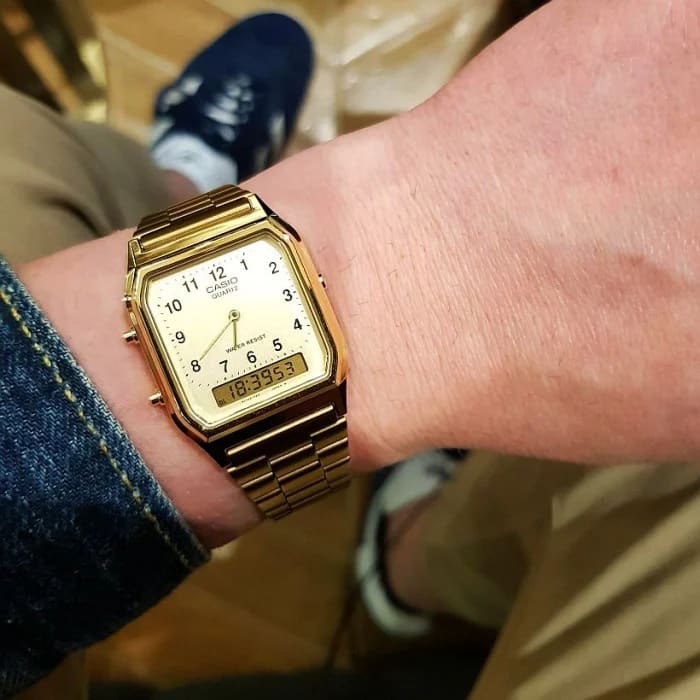 Reloj CASIO Retro AQ-230GA-9B Resina/Cromado Juvenil Dorado2