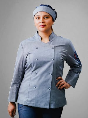 CHAQUETA CLARIS EN MEZCLILLA DELGADA CON APLICACION