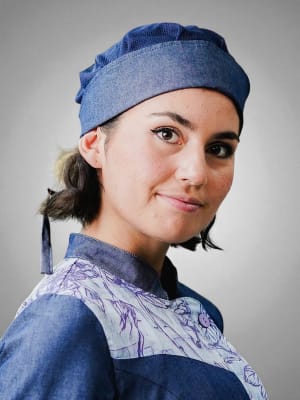 GORRO MAGNOLIA EN MEZCLILLA AZUL DELGADA
