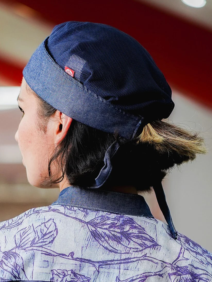 GORRO MAGNOLIA EN MEZCLILLA AZUL DELGADA2