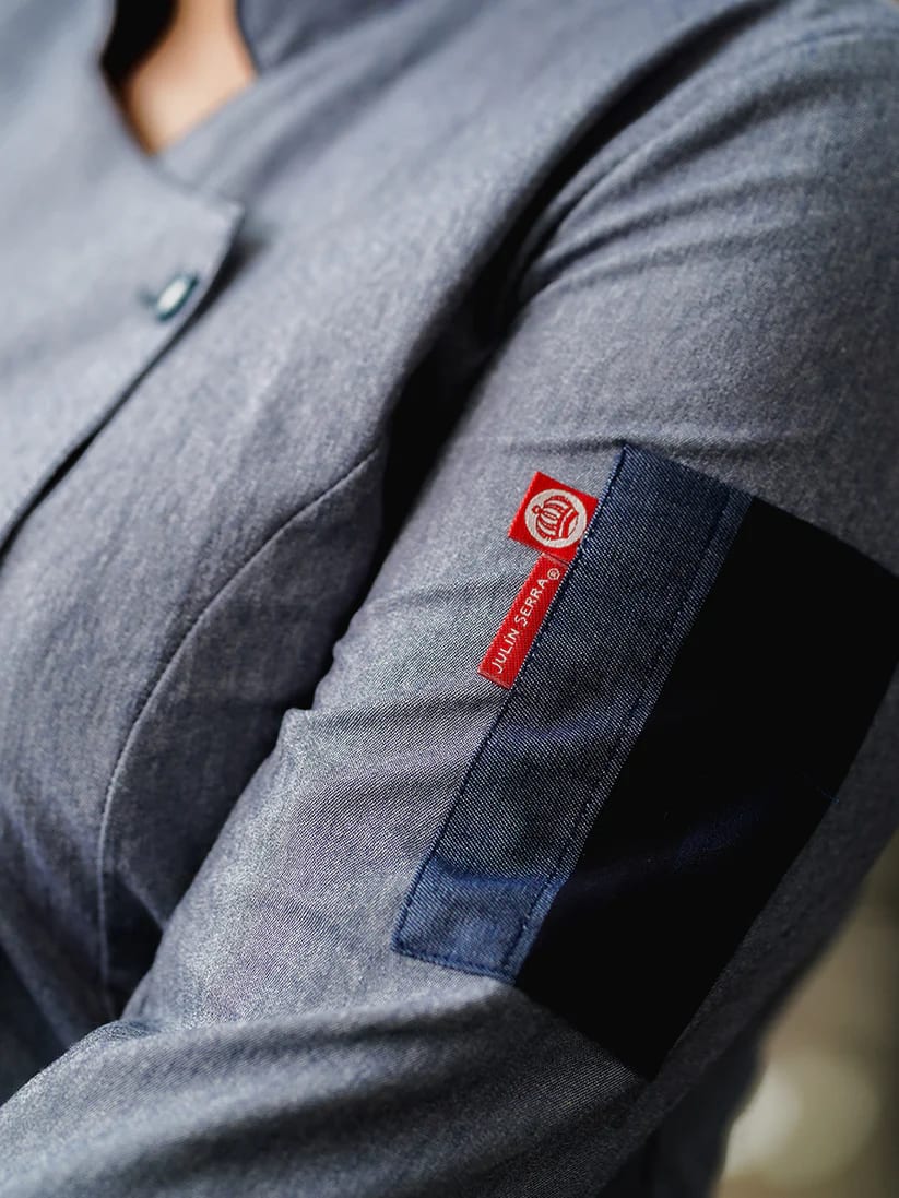 CHAQUETA CLARIS EN MEZCLILLA DELGADA CON APLICACION4