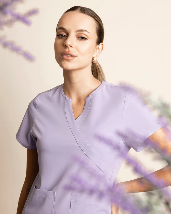 DELANTAL MUJER COMFORT LILA4