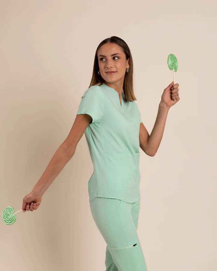 DELANTAL MUJER COMFORT MENTA4