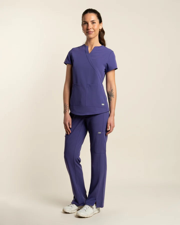 DELANTAL MUJER COMFORT MORADO4