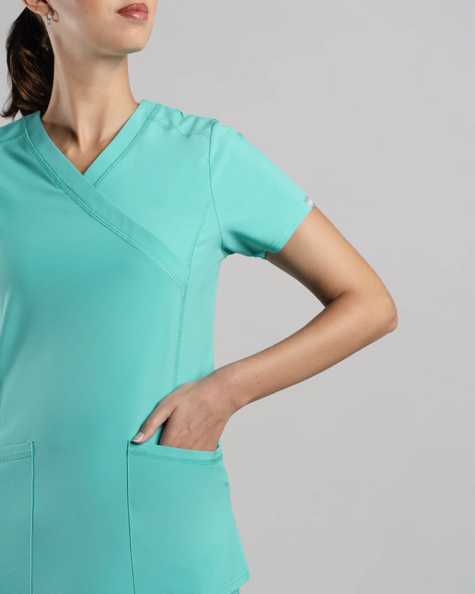 DELANTAL MUJER SPORT STRETCH SURGICAL GREEN3