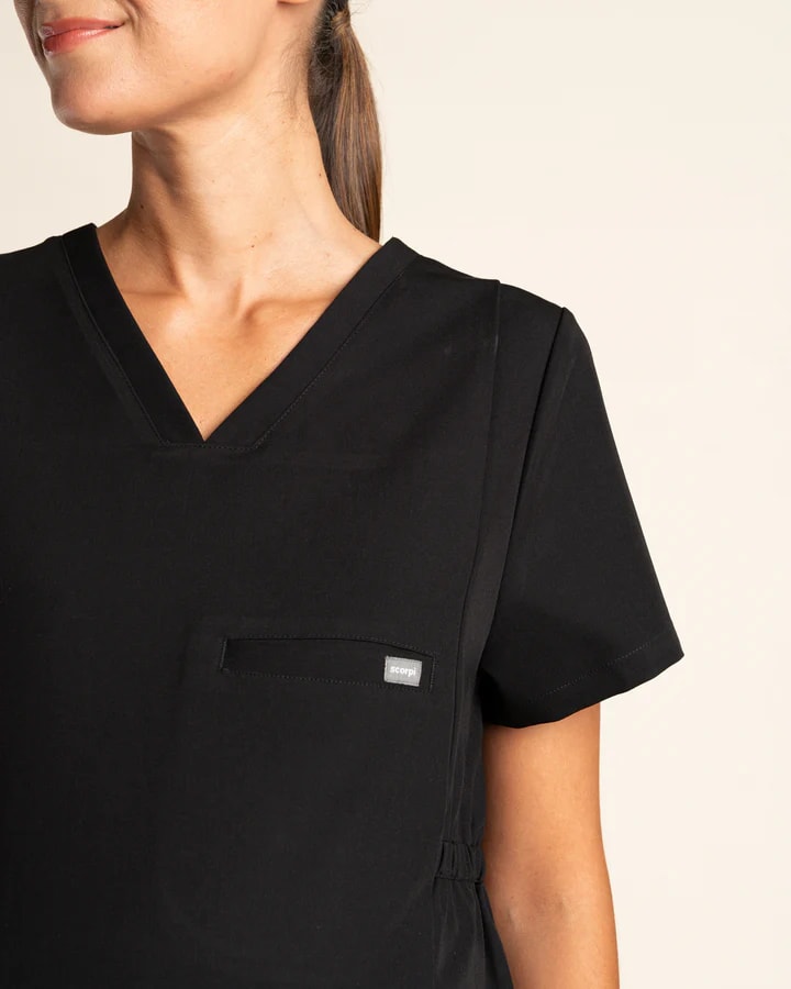 DELANTAL MOM´S NEGRO4