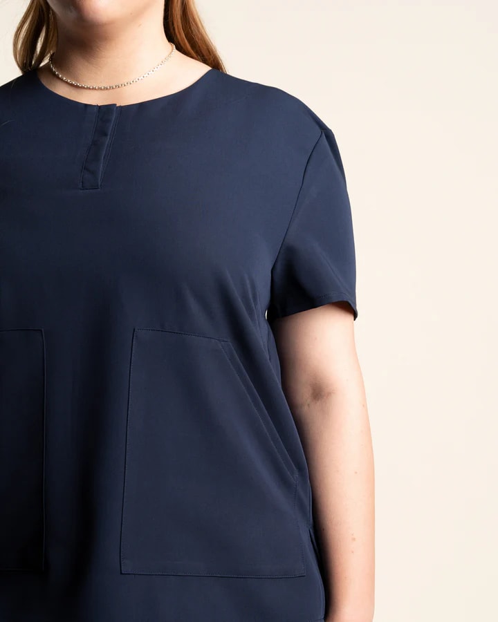 DELANTAL MUJER +CURVE AZUL MARINO3