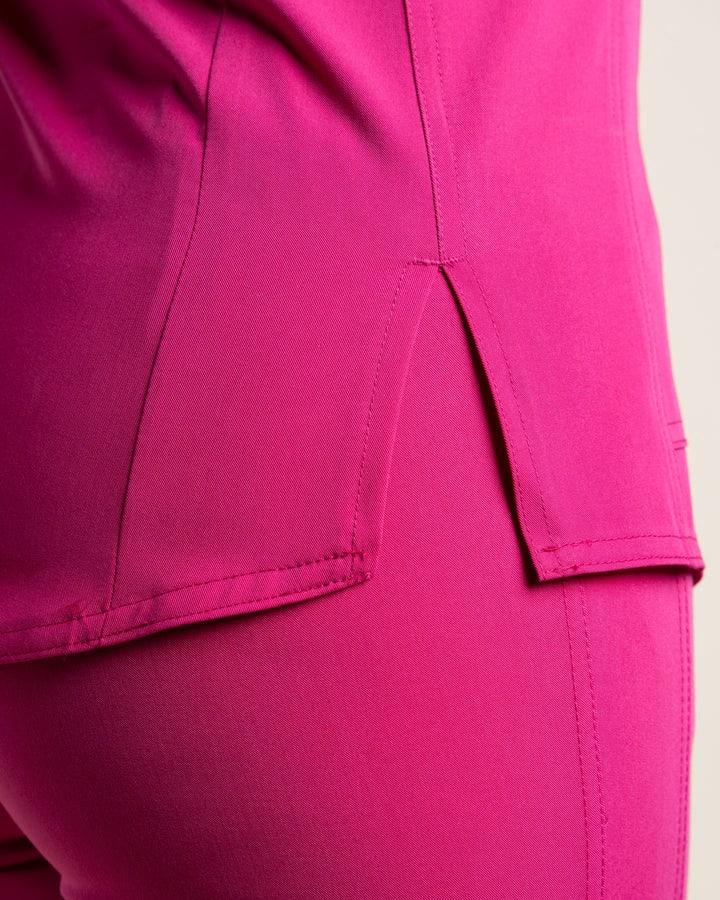 DELANTAL MUJER COMFORT FUCSIA5