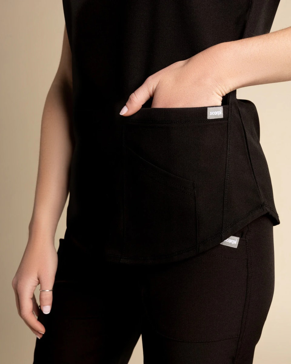 DELANTAL MUJER WONDER NEGRO3