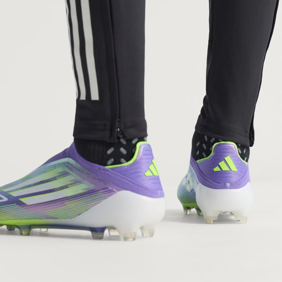 Zapato de Fútbol Adidas terreno firme sin cordones F50 Elite Purple Rush / Cloud White / Lucid Lemon7