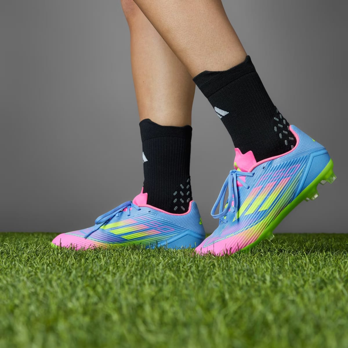 Zapato de fútbol Adidas F50 League Terreno Firme/Multiterreno Blue Fusion / Lucid Lemon / Lucid Pink2