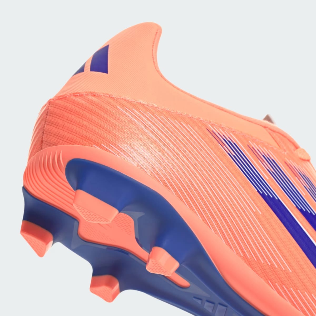Zapato de Futbol Adidas F50 Club Firme/Multiterreno Beam Orange / Lucid Blue / Cloud White9