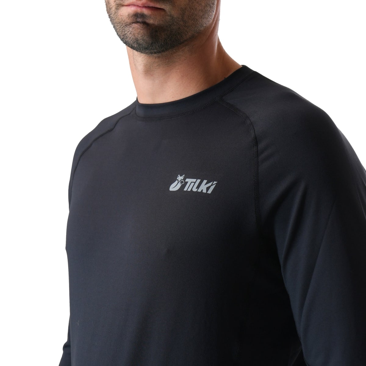 Polera Primera Capa Tilki Hareket Black M24W2