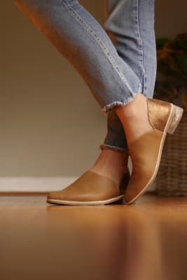 Babucha Pupuya Camel