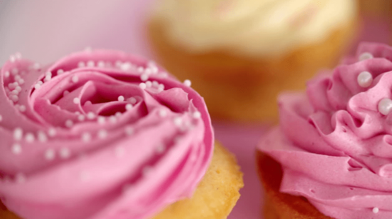 Video: Haz frosting que sean irresistibles de forma fácil y rápida. 