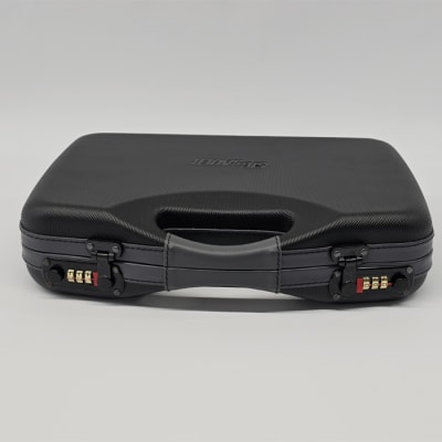 Premium Hard Case Negro