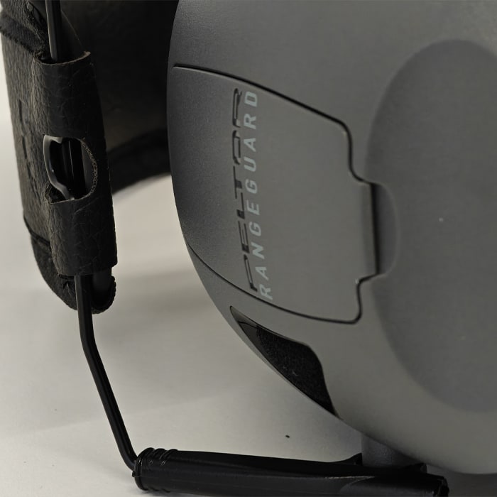 Peltor RangeGuard Electronic Earmuffs (NRR 21dB) Black and Gray2
