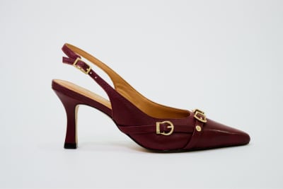 ZAPATO BURDEO DETALLE ORO3