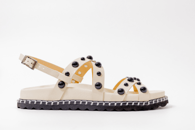 SANDALIA NUDE TACHA NEGRA3