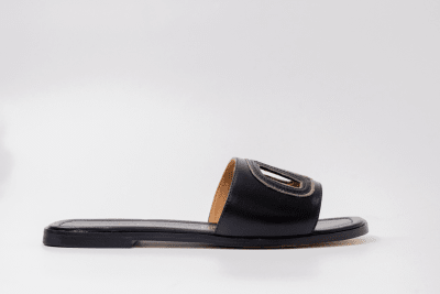 SANDALIA PLANA NEGRA ONIX1