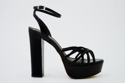 Sandalia Negra Plataforma Fiesta2