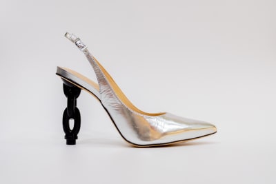 Zapato Plata Taco Cadena3