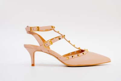 ZAPATO NUDE DETALLE ORO2