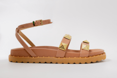 SANDALIA CAMEL DETALLE ORO