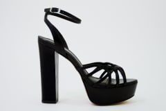 Sandalia Negra Plataforma Fiesta