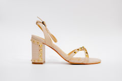 Sandalia Beige Tacha Dorada