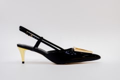 ZAPATO CHAROL NEGRO HERRAJE ORO